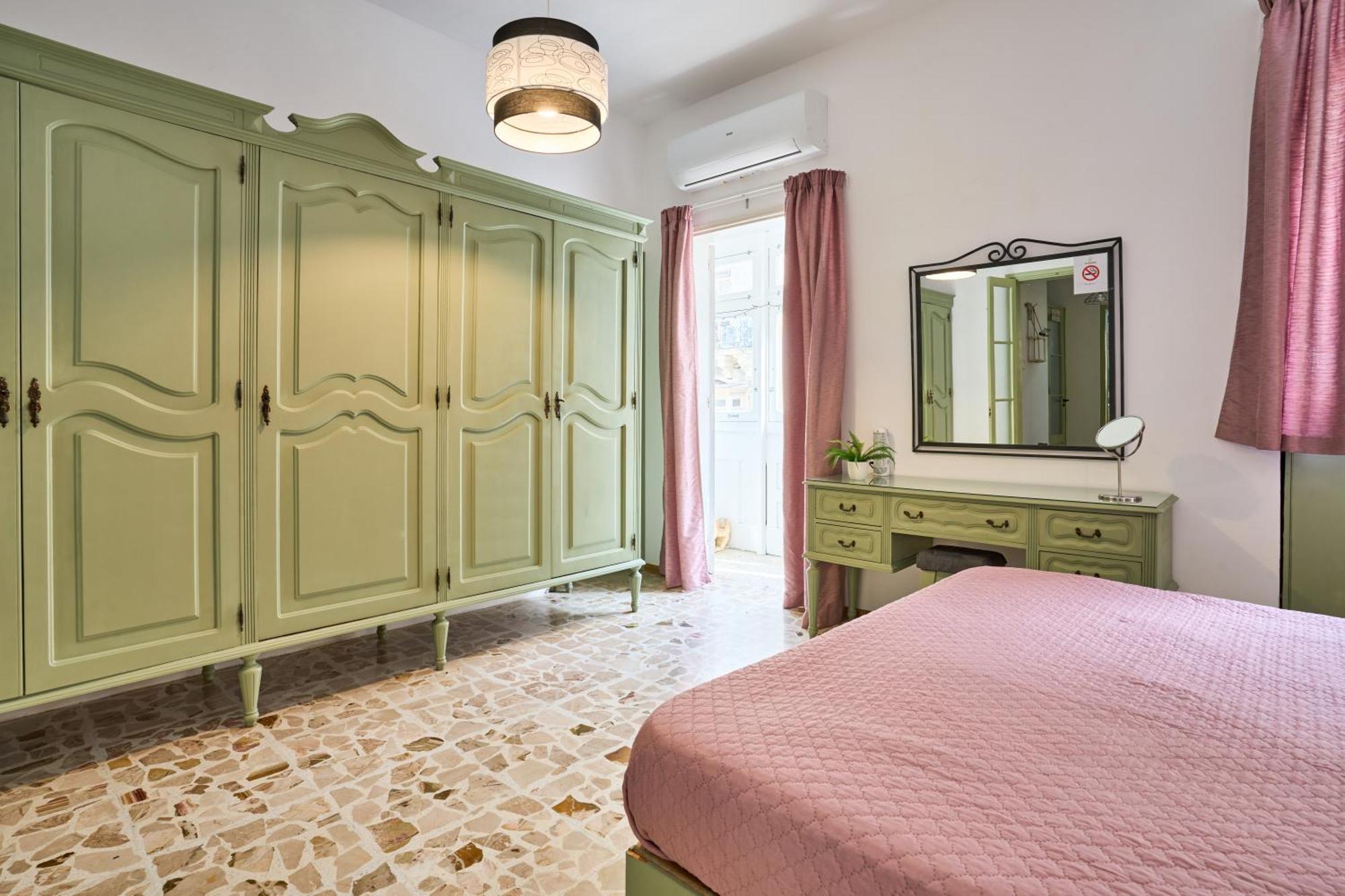 Ta' Nena Apartment In Floriana, 10 Minutes Away From Valletta Exteriör bild